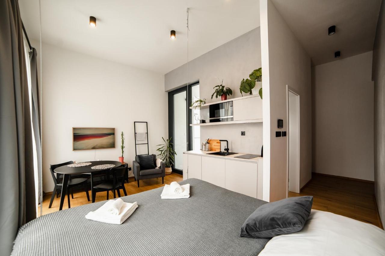 Piano Apartments - Licity Žilina Buitenkant foto